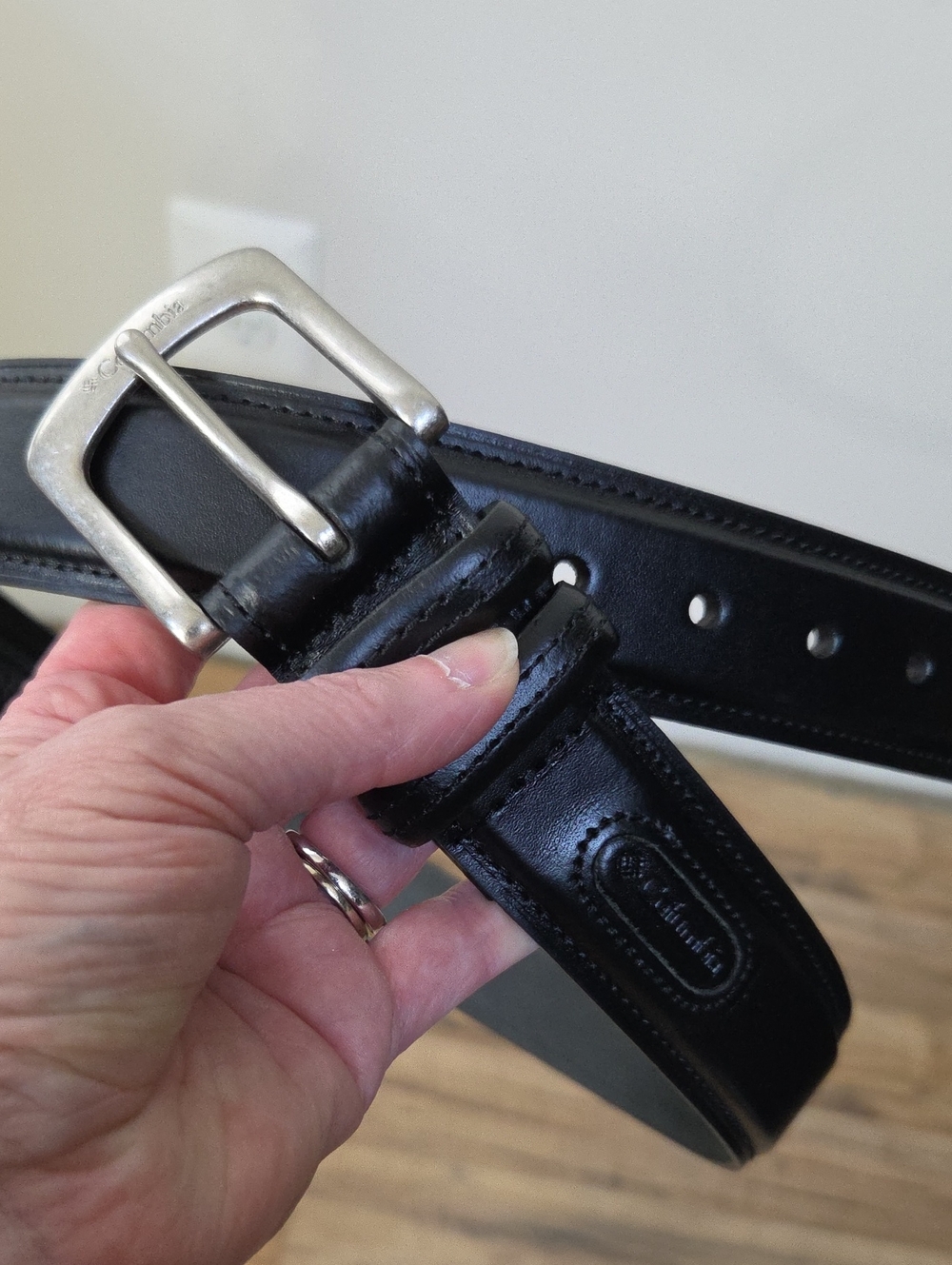 COLUMBIA Men's Black Leather Belt with Silver Buckle